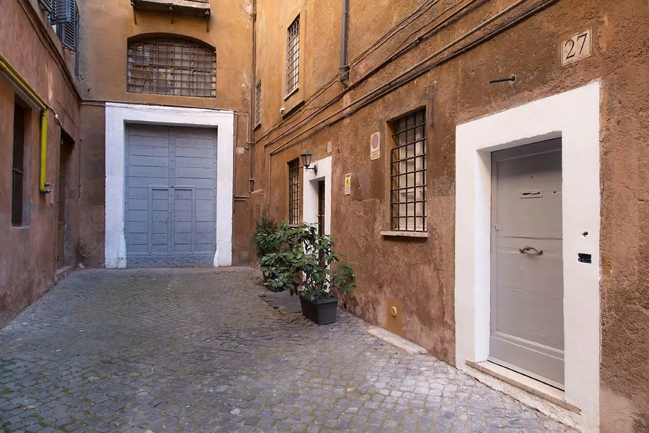 Giulia Apartment Rome